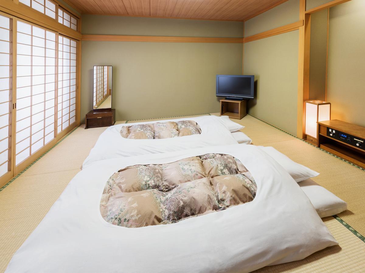 Takarazuka Hotel Экстерьер фото