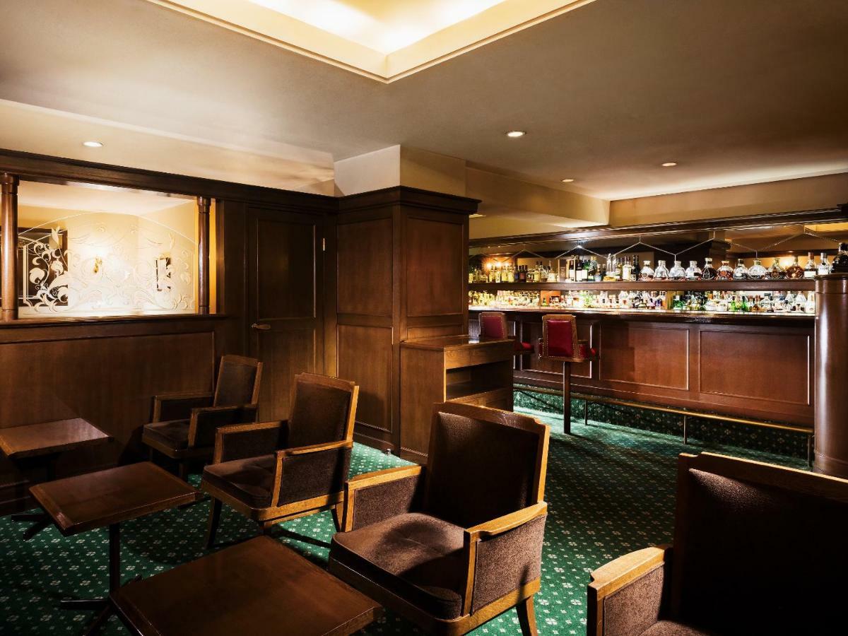 Takarazuka Hotel Экстерьер фото